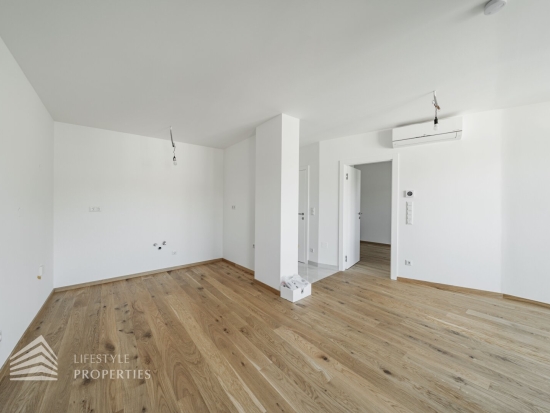 Erstbezug! Helle 3-Zimmer DG-Wohnung mit Balkon, Nähe Hyblerpark