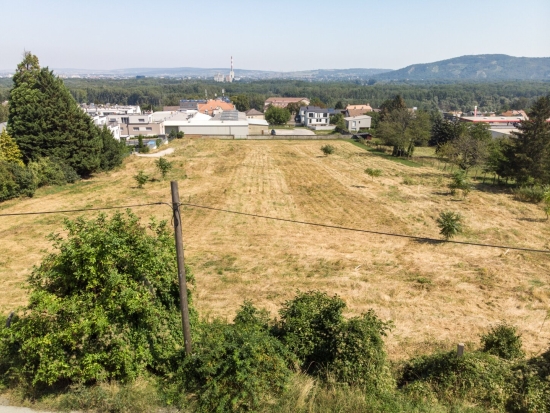 Großartiges Grundstück mit Baubewilligung in Ruhelage, Nähe Ölberg