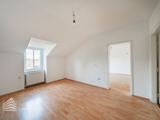 Charmante Altbau-Villa in Ruhelage mit Blick auf den Schafberg