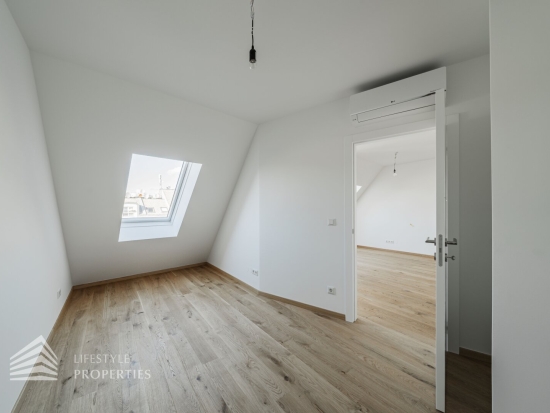 Erstbezug! Helle 3-Zimmer DG-Wohnung mit Balkon, Nähe Hyblerpark