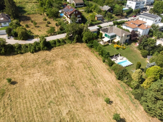 Großartiges Grundstück mit Baubewilligung in Ruhelage, Nähe Ölberg