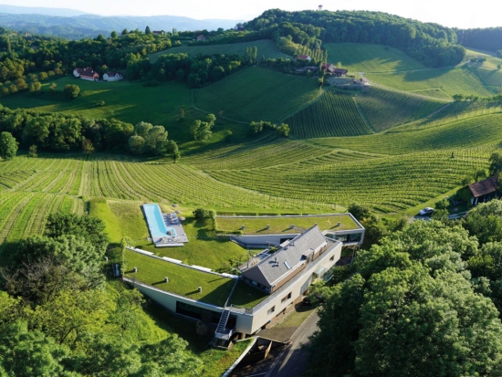 Luxuriöser Zweitwohnsitz in der Südsteiermark - 3 Zimmer Residenz mit Infinty Pool