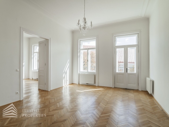 Grand Park Residence: Herrschaftlicher 6-Zimmer Altbau mit Weit- und Grünblick