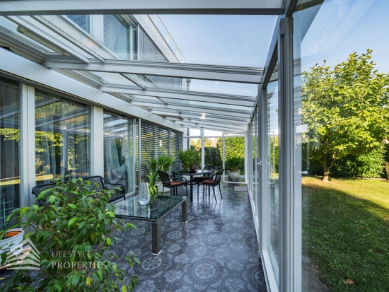 Atemberaubende Villa mit Blick über Wien in Bestlage, bei Neustift