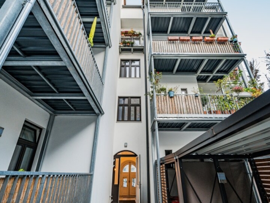 Wohnungspaket bestehend aus 3 großen Einheiten, Nähe Lidlpark