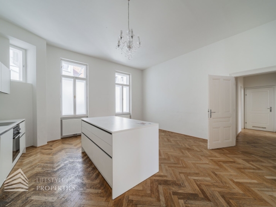 Grand Park Residence: Herrschaftlicher 6-Zimmer Altbau mit Weit- und Grünblick