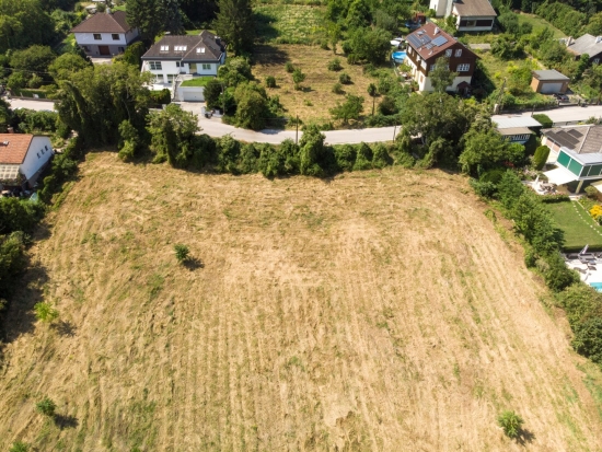 Großartiges Grundstück mit Baubewilligung in Ruhelage, Nähe Ölberg