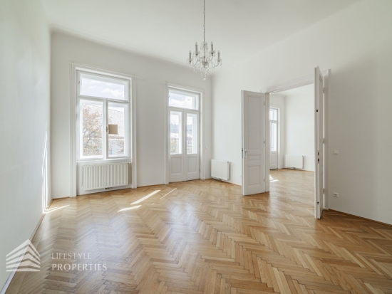 Grand Park Residence: Herrschaftlicher 6-Zimmer Altbau mit Weit- und Grünblick