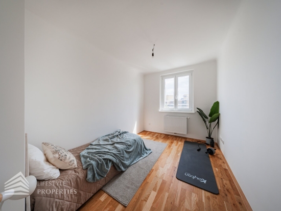 Traumhafte 4-Zimmer-Wohnung mit Terrasse, Nähe U3 Enkplatz