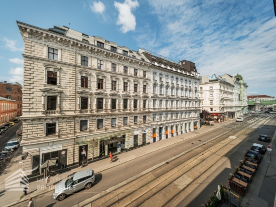 Exklusive Altbau-Etage mit 2 Balkonen nähe Volksoper