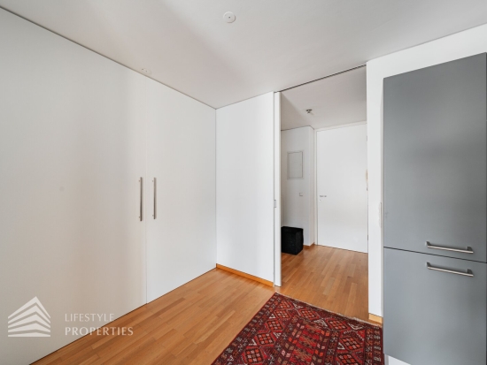 Lichtdurchflutete Maisonette-Wohnung mit Dachterrasse, Nähe Arenbergpark