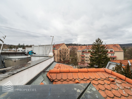 Exklusives, möbliertes Penthouse mit Dachterasse inklusive einer Regelgeschoßwohnung mit Balkon und Veranda