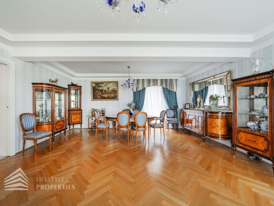 Atemberaubende Villa mit Blick über Wien in Bestlage, bei Neustift