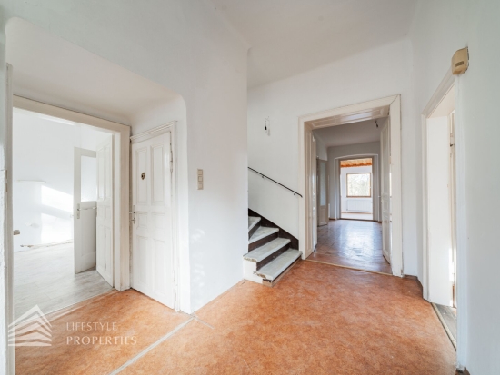 Charmante Altbau-Villa in Ruhelage mit Blick auf den Schafberg