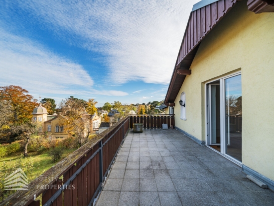 Charmante Altbau-Villa in Ruhelage mit Blick auf den Schafberg