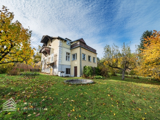 Charmante Altbau-Villa in Ruhelage mit Blick auf den Schafberg