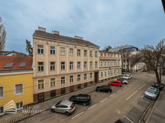 Vollsaniertes Zinshaus mit 4 Einheiten und Rohdachboden, Nähe Sternwartepark