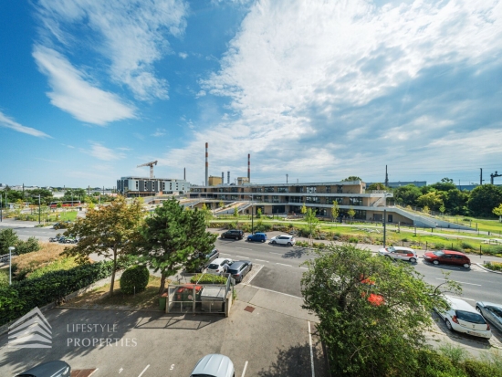 Traumhafte 4-Zimmer-Wohnung mit Terrasse, Nähe U3 Enkplatz