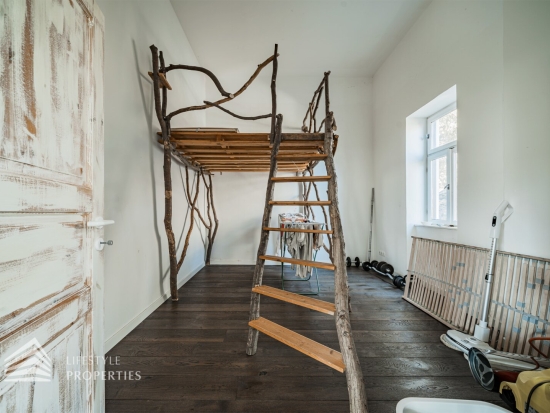 Geräumiges 6-Zimmer Haus mit loftähnlicher Wohnung in Jois am Neusiedler See