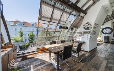 Einzigartiges Penthouse mit großer Terrasse und 2 Garagenplätzen!