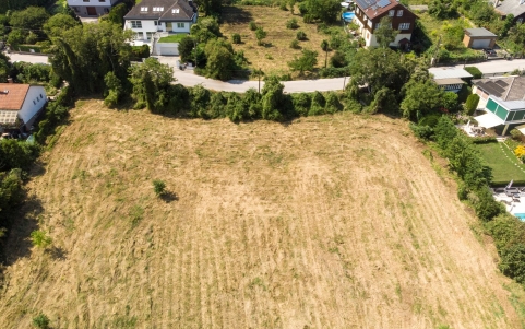 Großartiges Grundstück mit Baubewilligung in Ruhelage, Nähe Ölberg