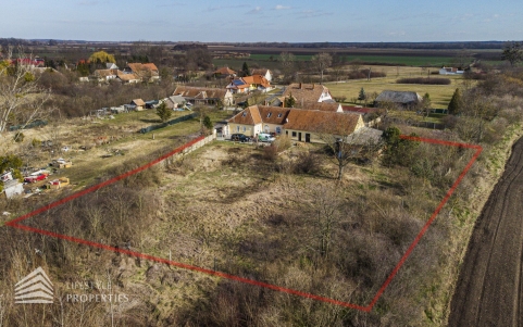 Einfamilienhaus mit großem Garten